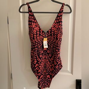 Kona Sol Women’s Swimsuit from Target. Criss cross back one piece, NWT!